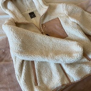Cozy Zip-Up Sherpa Jacket
